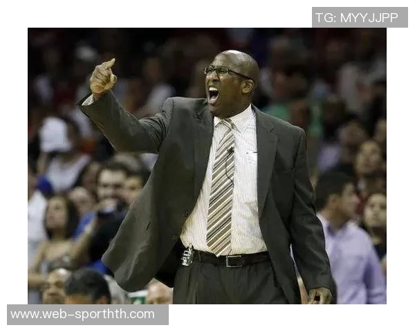 迈克布朗称赞骑士表现出色并强调球队仍有巨大提升潜力 迈克布朗称赞骑士表现出色并强调球队仍有巨大提升潜力